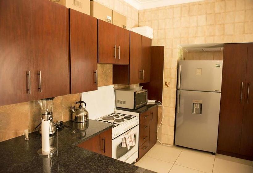 Bed and Breakfast Klelya S Guest House 5