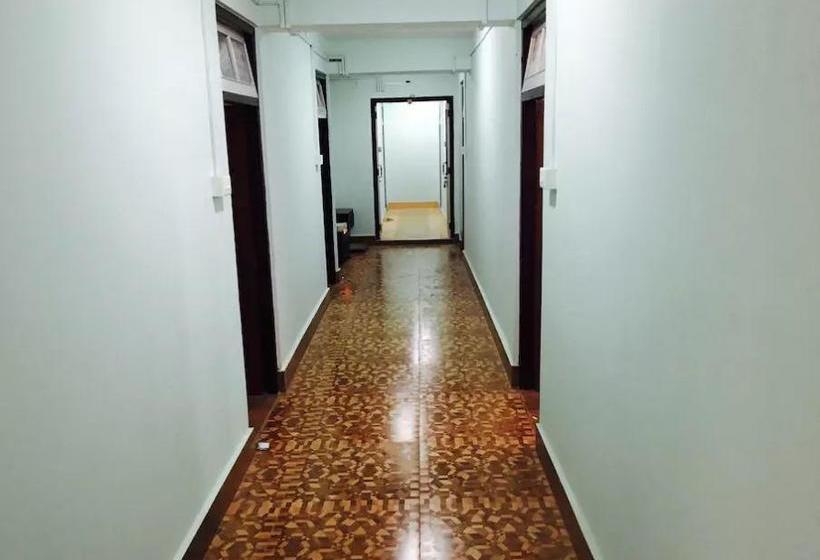 Hotel The Griffon S Nest 10