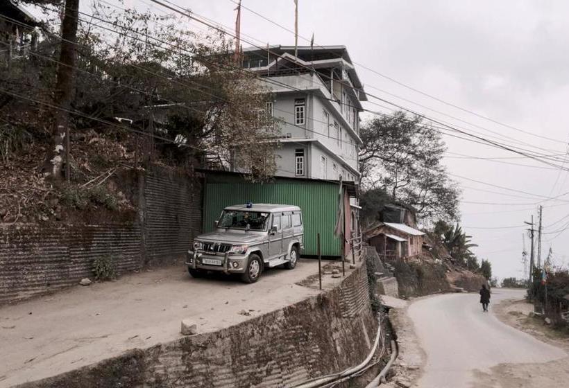 Hotel The Griffon S Nest 17