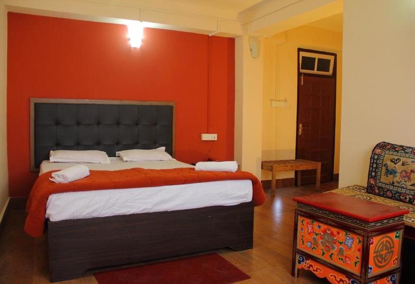 Hotel The Griffon S Nest 5