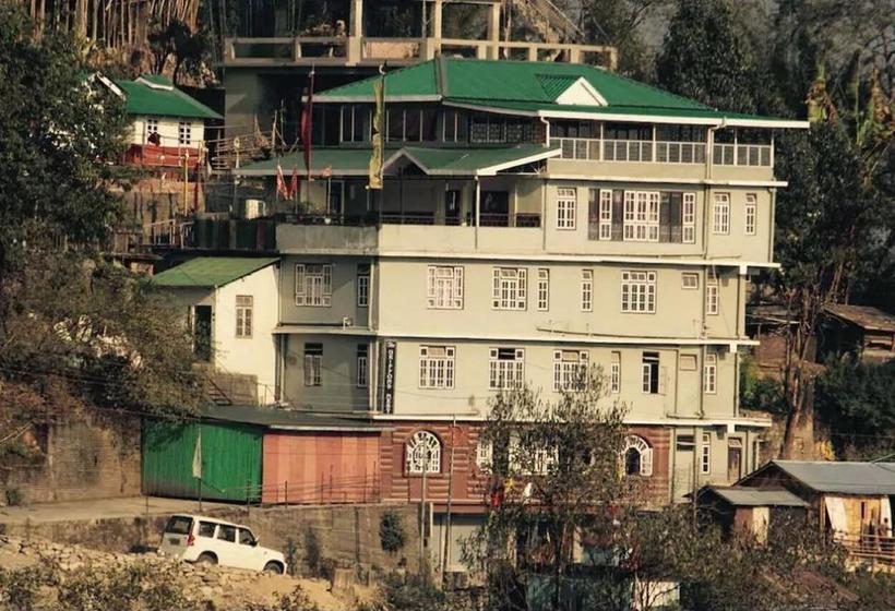 Hotel The Griffon S Nest 8