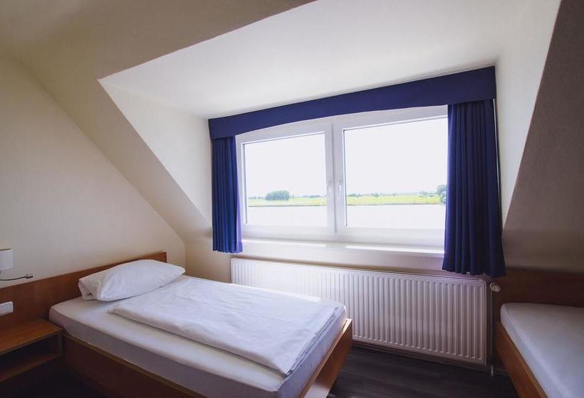 Hotel Rheinpromenade8 11