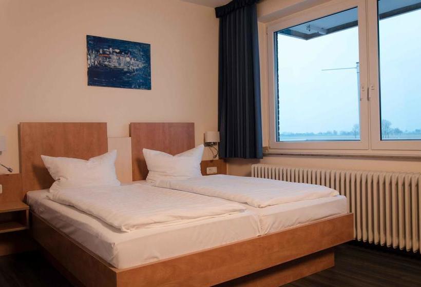 Hotel Rheinpromenade8 13