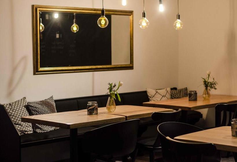 Hotel Rheinpromenade8 14