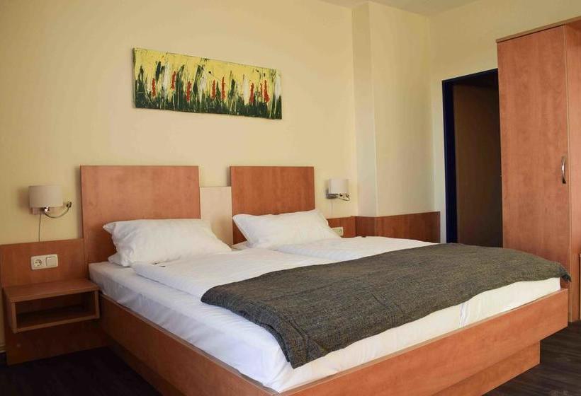 Hotel Rheinpromenade8 17