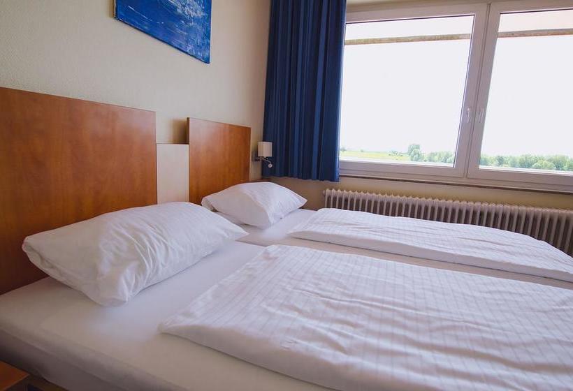 Hotel Rheinpromenade8 7