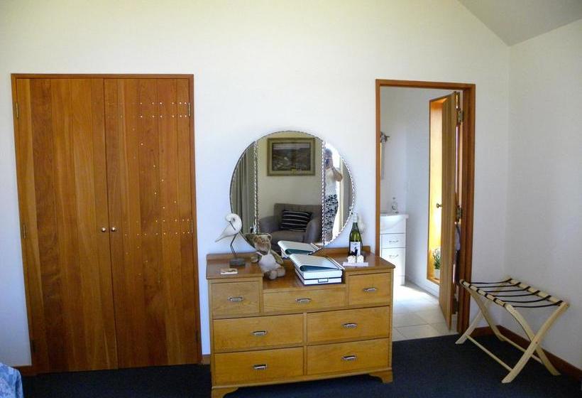 Bed and Breakfast Falcon S Rise Alpaca Farm 10