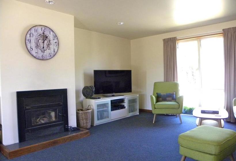 Bed and Breakfast Falcon S Rise Alpaca Farm 13