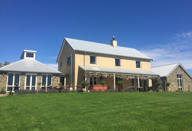 Bed and Breakfast Falcon S Rise Alpaca Farm 2