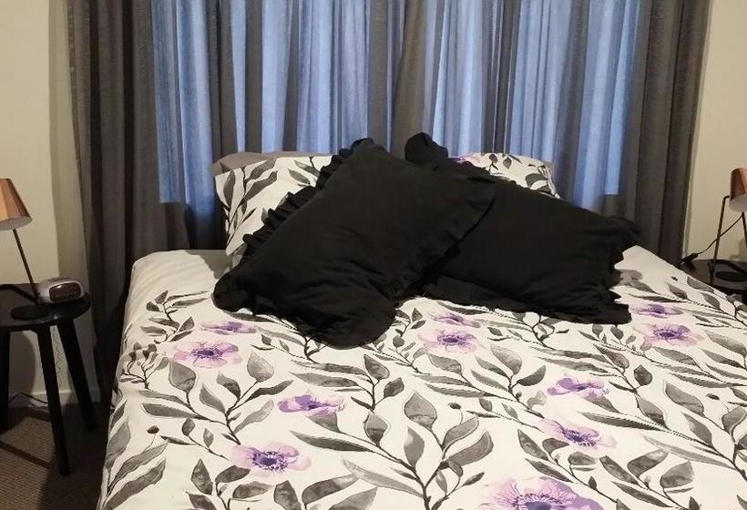 Bed and Breakfast Robyn S Nest 9