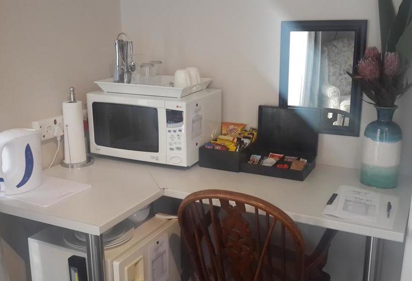 Bed and Breakfast R & R S Retreat 3