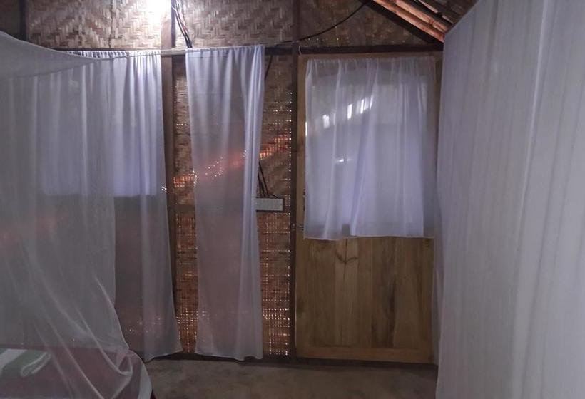 Hotel The Chill Inn Restaurant & Luxury Hut S 5