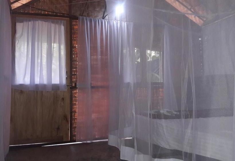 Hotel The Chill Inn Restaurant & Luxury Hut S 6