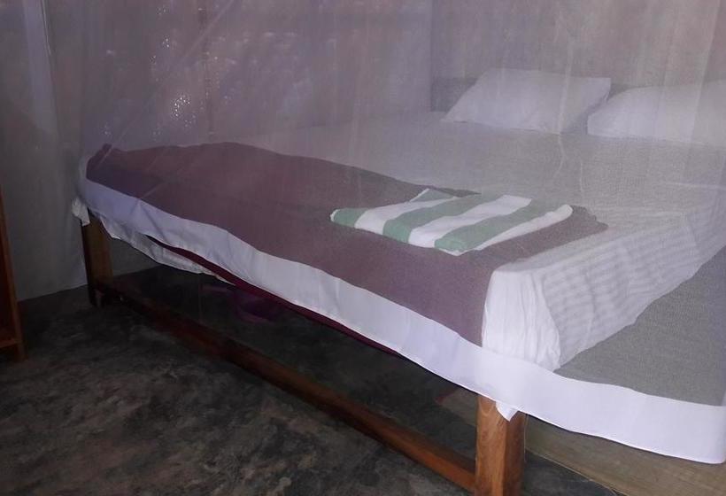 Hotel The Chill Inn Restaurant & Luxury Hut S 7