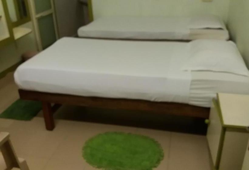 Bed and Breakfast Johny S Beach 2