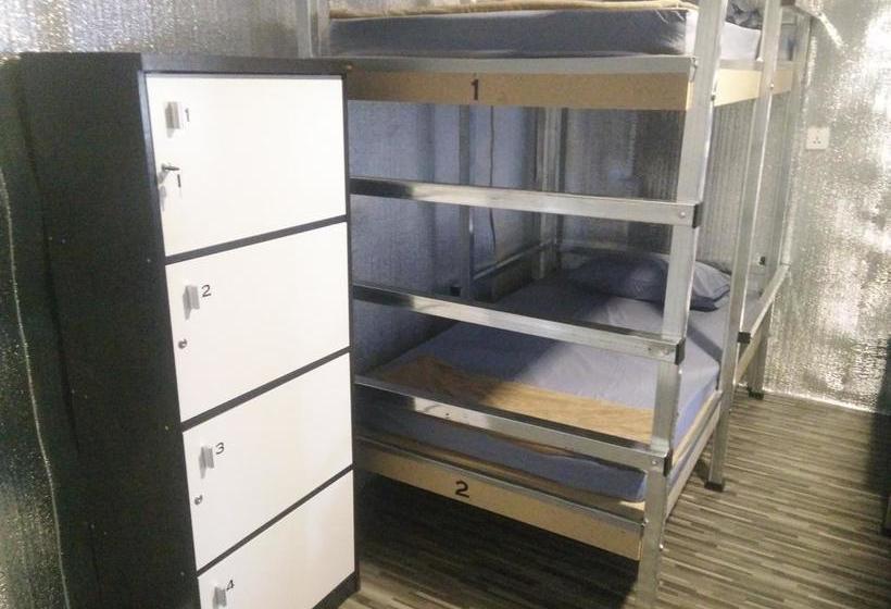 Hostel X Kingdom Guest House 3