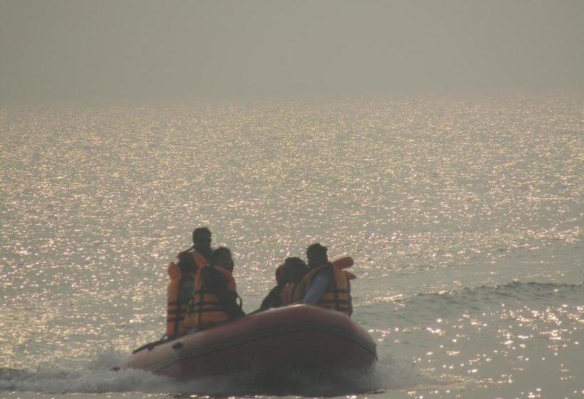 Neelanjana S Hotel Hindustan 5