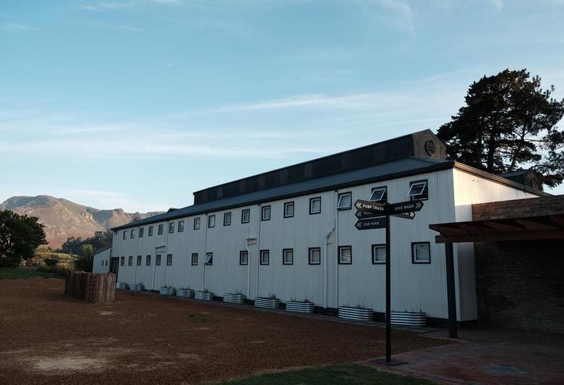 Hotel Trail S End 11