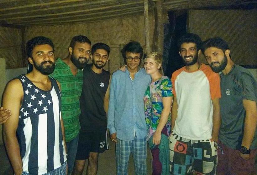 Bed & Breakfast Seinfeld S Cafe And Hostel 17