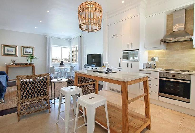 Hotel Edinburgh Court 10