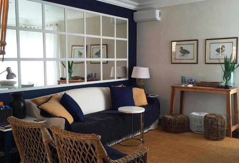 Hotel Edinburgh Court 16