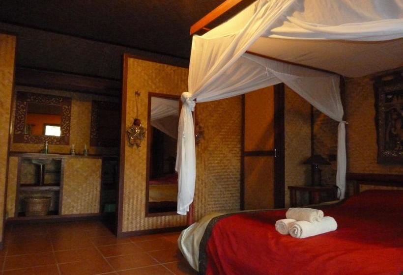 Resort Old Tree S House 10