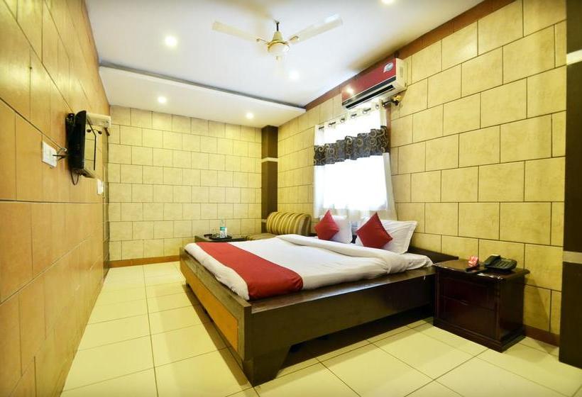 Hotel Oyo 5993 Highland 11