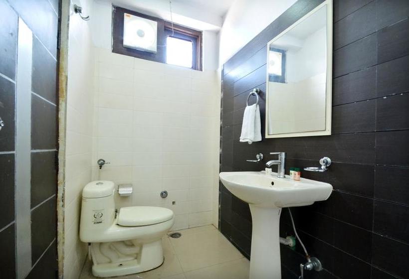 Hotel Oyo 5993 Highland 13