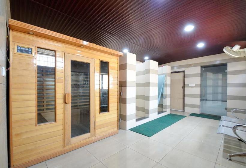 Hotel Oyo 5993 Highland 18