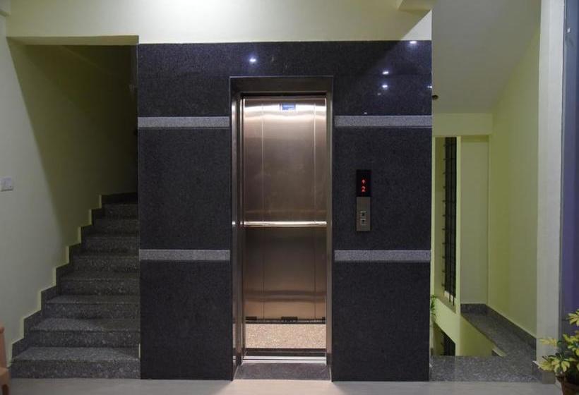 Hotel The Grand Vanam 10