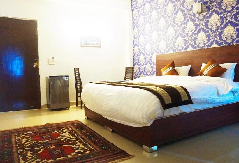 Hotel D S Mezbaan 10