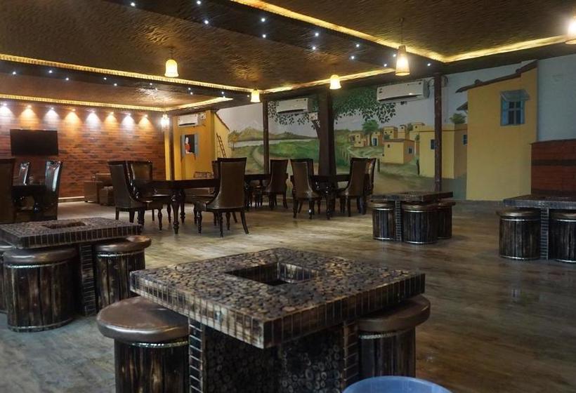 Hotel D S Mezbaan 13