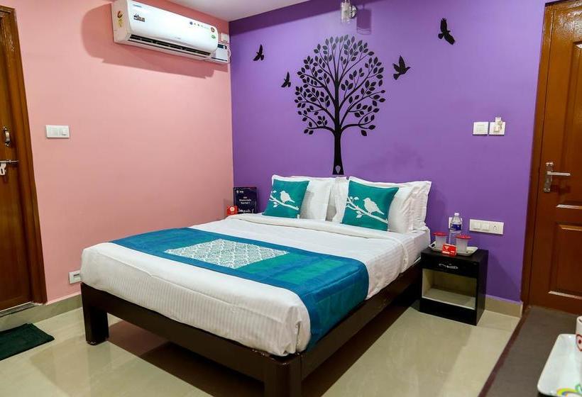 Hotel Oyo 6637 Bvn Grand 1