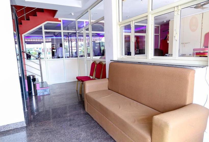 Hotel Oyo 6637 Bvn Grand 13