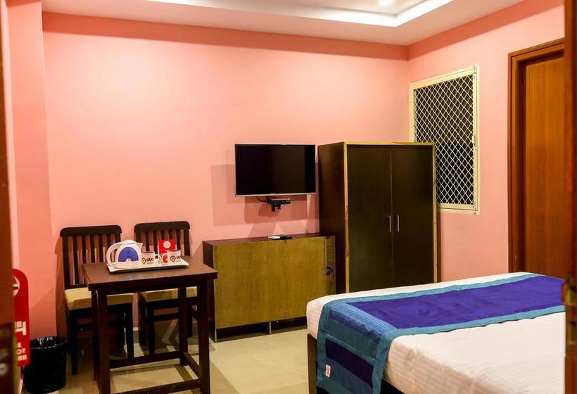 Hotel Oyo 6637 Bvn Grand 17