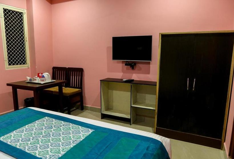 Hotel Oyo 6637 Bvn Grand 2