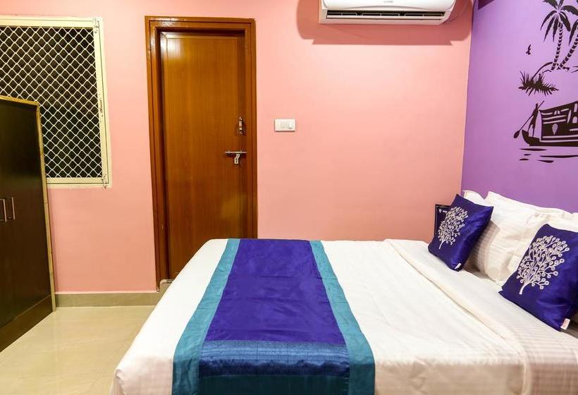 Hotel Oyo 6637 Bvn Grand 9