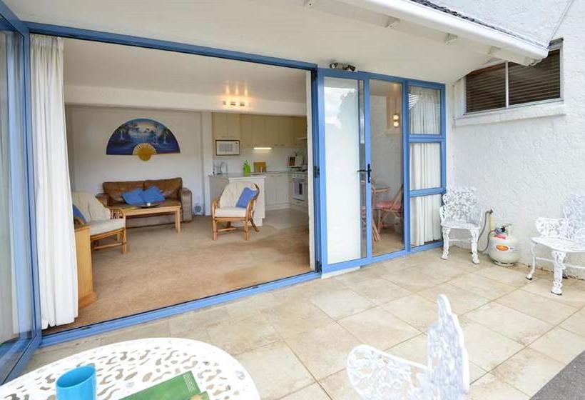 Bed and Breakfast Glanville Snuggery Waiwera 10