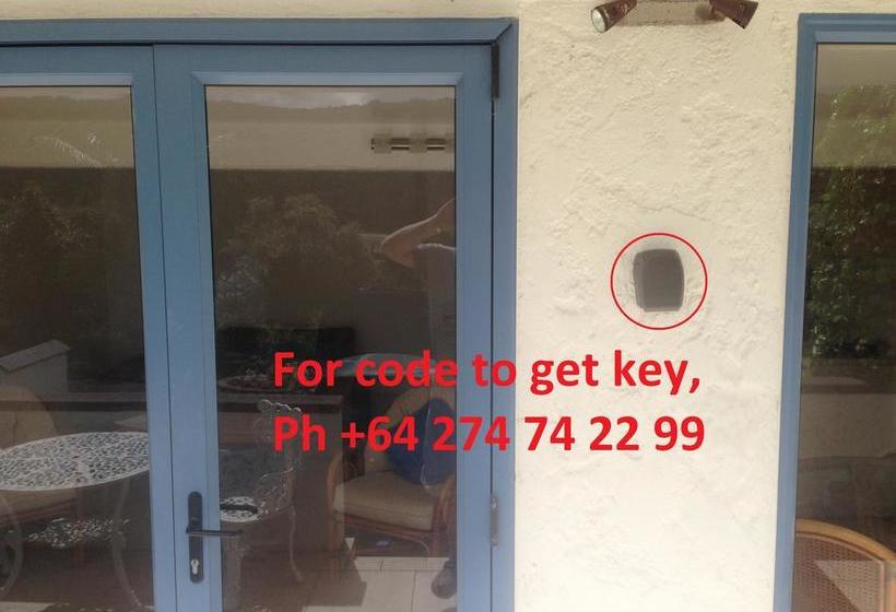 Bed and Breakfast Glanville Snuggery Waiwera 13