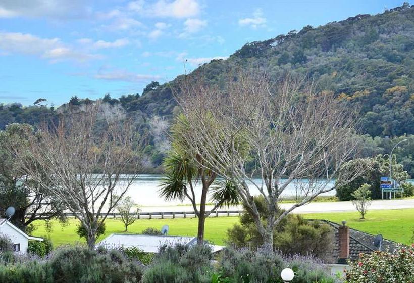 Bed and Breakfast Glanville Snuggery Waiwera 14