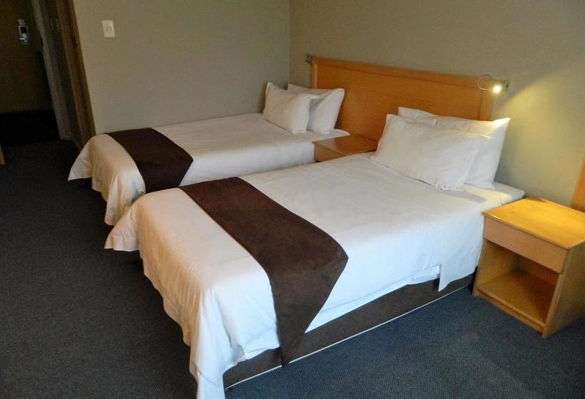 Hotel Bellvista Lodge & Annexe 14