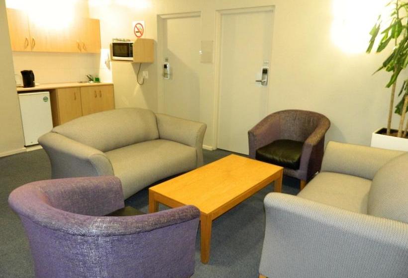 Hotel Bellvista Lodge & Annexe 5