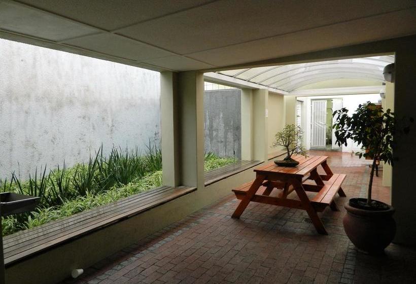 Hotel Bellvista Lodge & Annexe 7