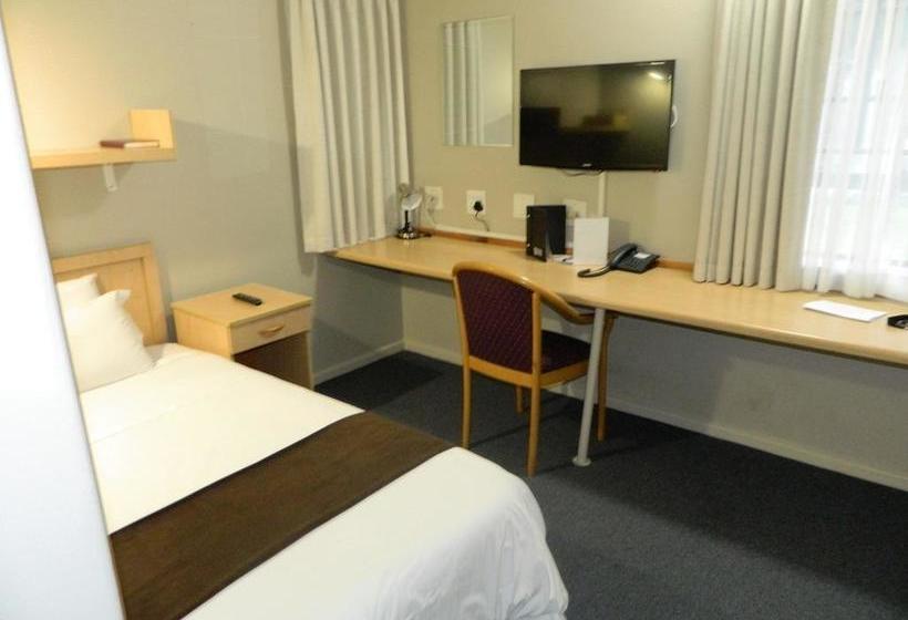 Hotel Bellvista Lodge & Annexe 8