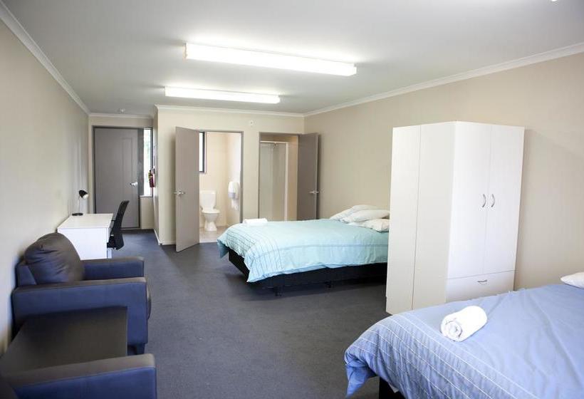 Motel Campus Summer Stays Wait Kiri Village 6