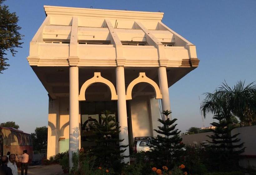 Hotel The Imperial Bodhgaya 3