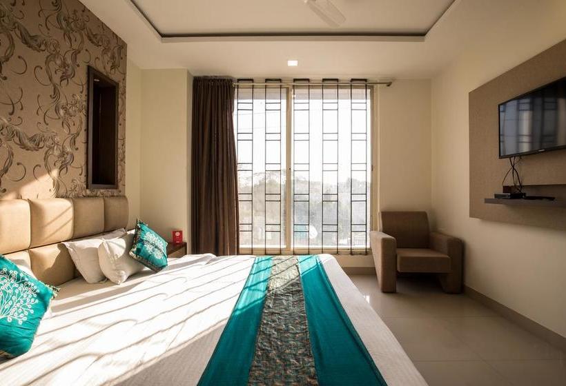 Hotel Oyo 4119 King Palace 17