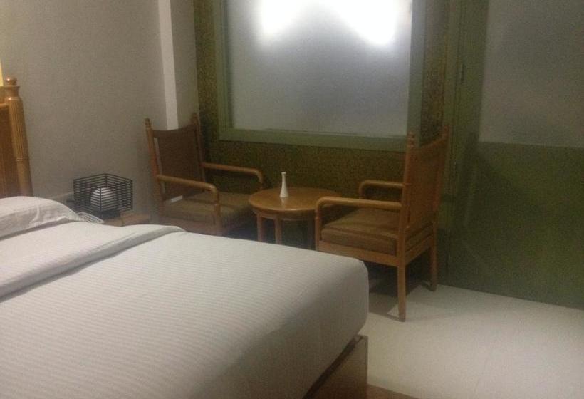 Hotel Malayoram Gateway 5