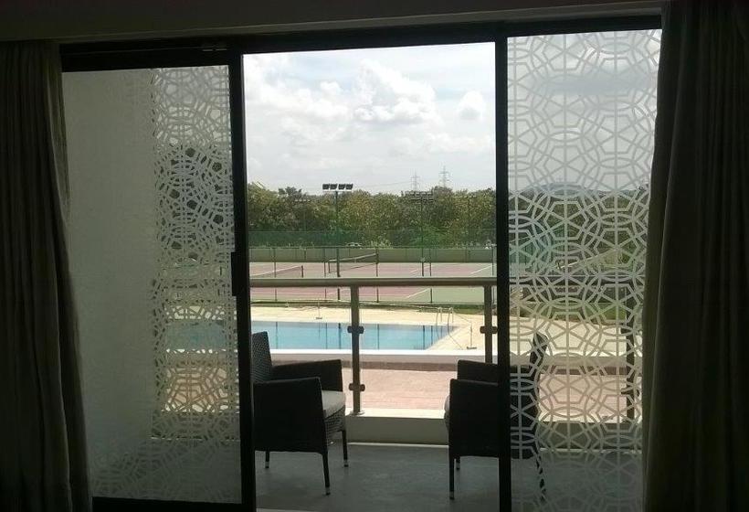 Resort Zip Rooms Mahindra World City 11