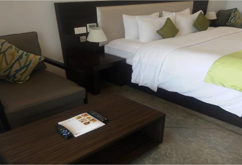 Resort Zip Rooms Mahindra World City 14